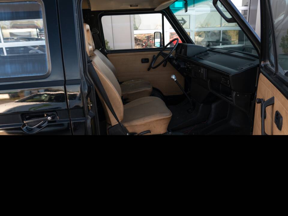 Bild 9/16 von Volkswagen T3 Kombi 1.6 D (1985)