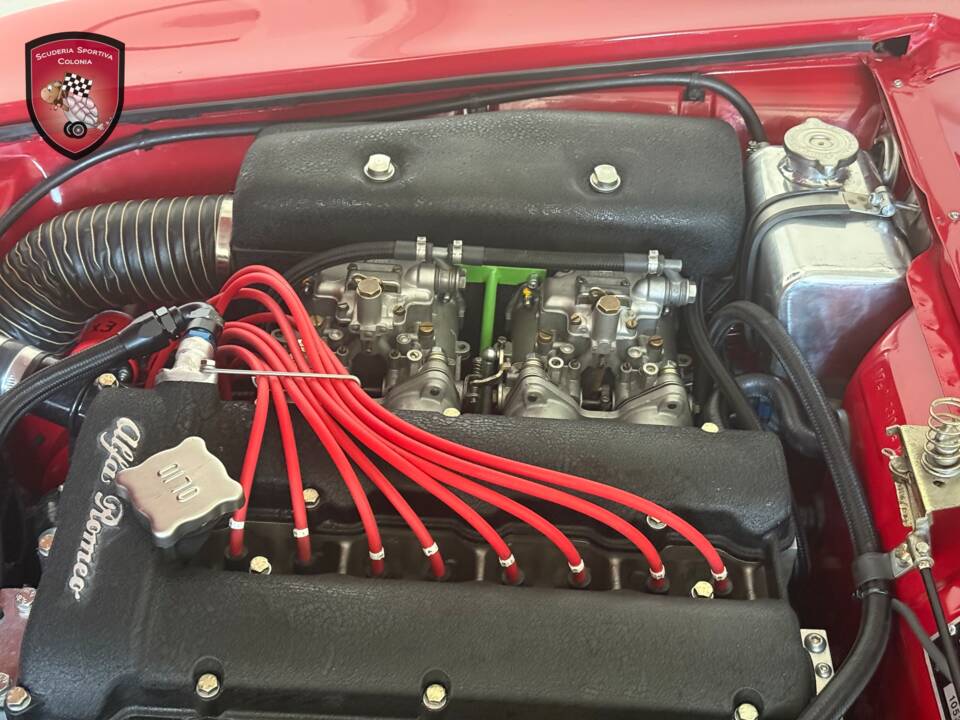Immagine 38/53 di Alfa Romeo Giulia GT 1300 Junior (1970)