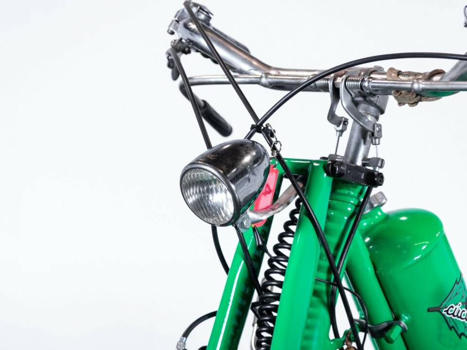 Image 20/47 of Ducati Cucciolo (1948)