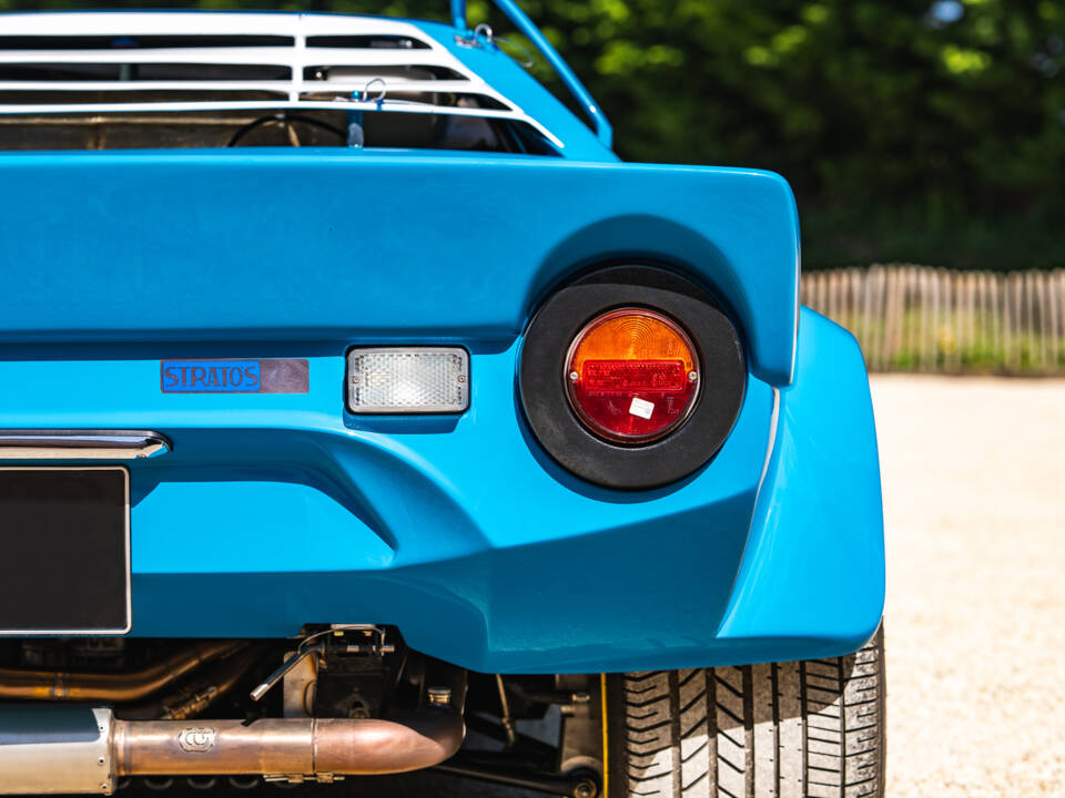 Image 26/46 of Lancia Stratos HF Stradale (1975)