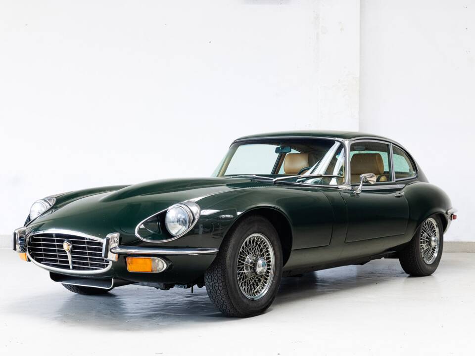 Image 1/26 de Jaguar Type E V12 (2+2) (1971)