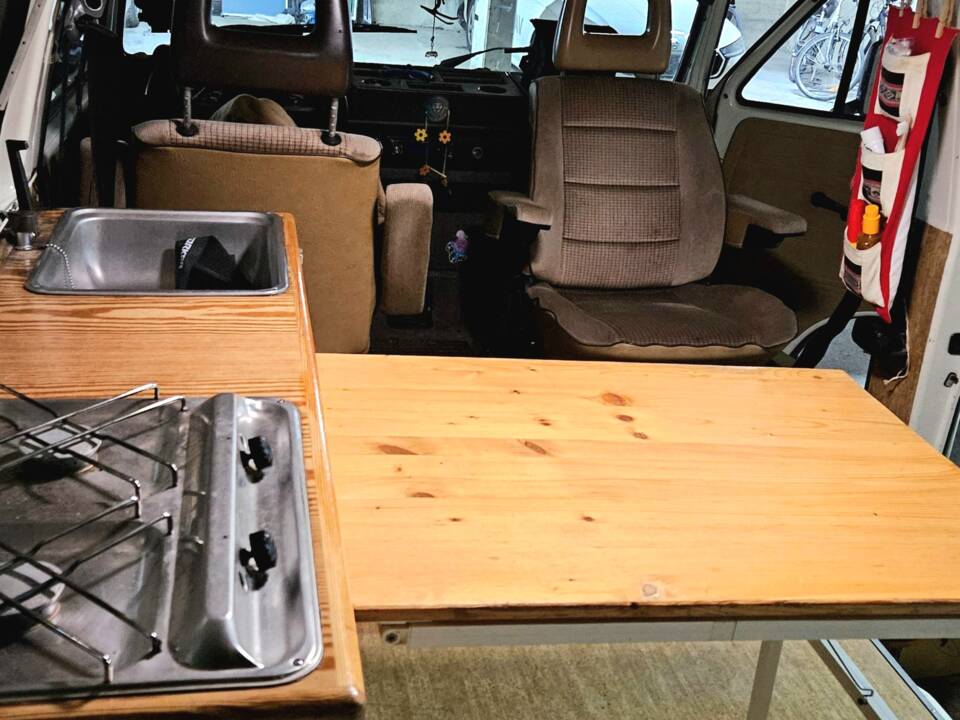 Bild 12/17 von Volkswagen T3 Bus 2.1 (G-Kat) (1989)