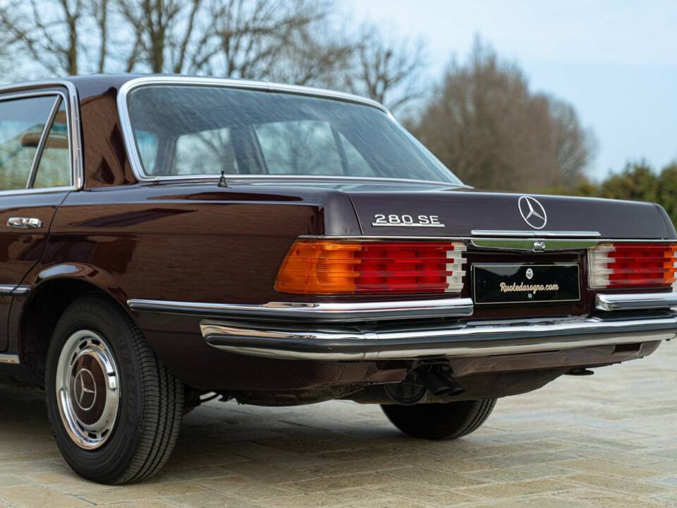 Image 15/50 of Mercedes-Benz 280 SE (1973)