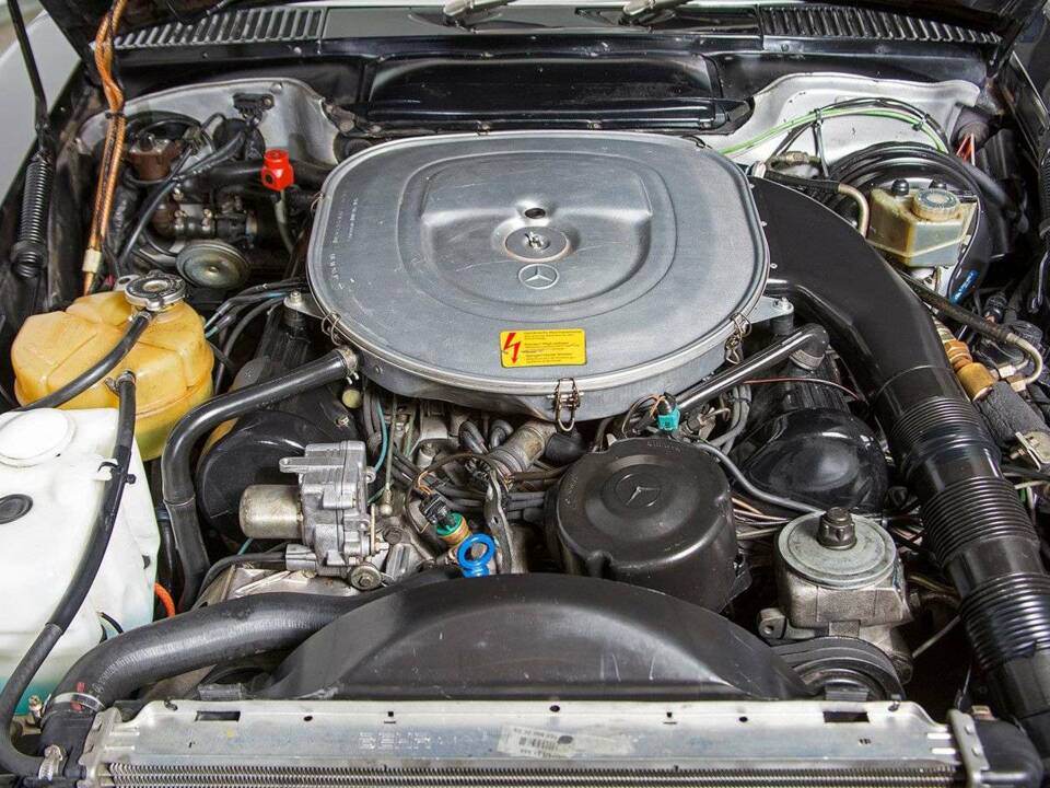 Image 20/20 of Mercedes-Benz 560 SL (1987)