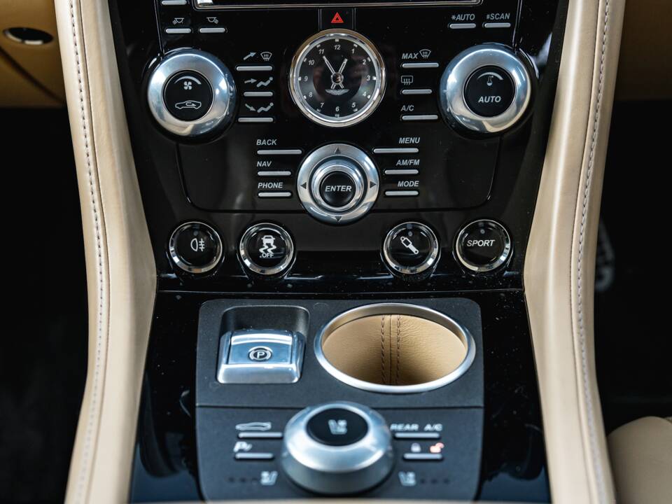 Bild 32/38 von Aston Martin Rapide S (2013)