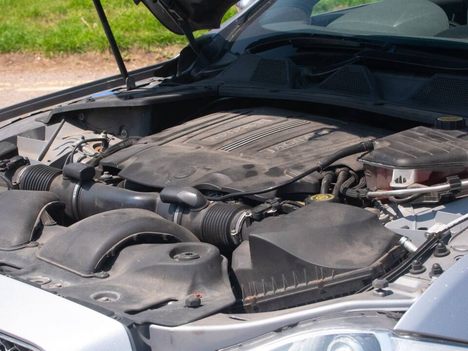 Image 5/50 of Jaguar XJ 5.0 (2011)