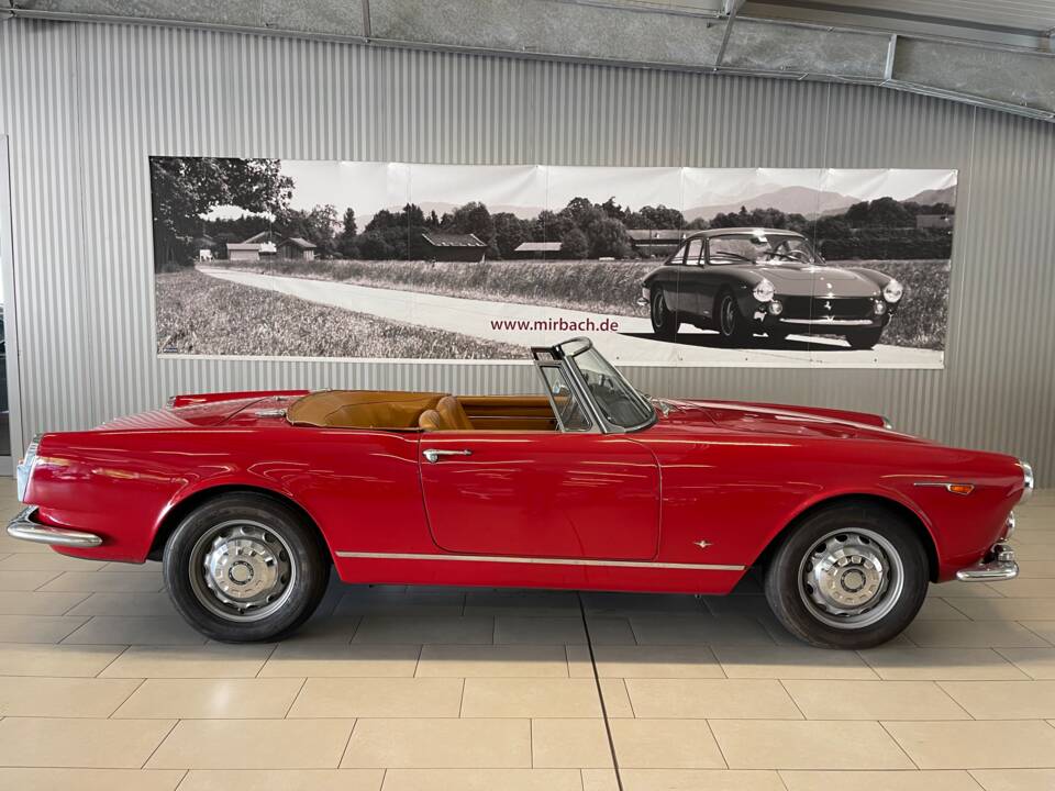 Image 5/14 of Alfa Romeo 2600 Spider (1963)