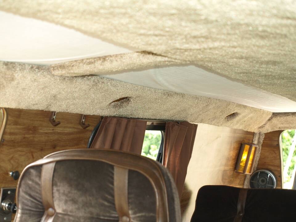 Immagine 108/143 di Dodge B 200 Sportsman (1978)