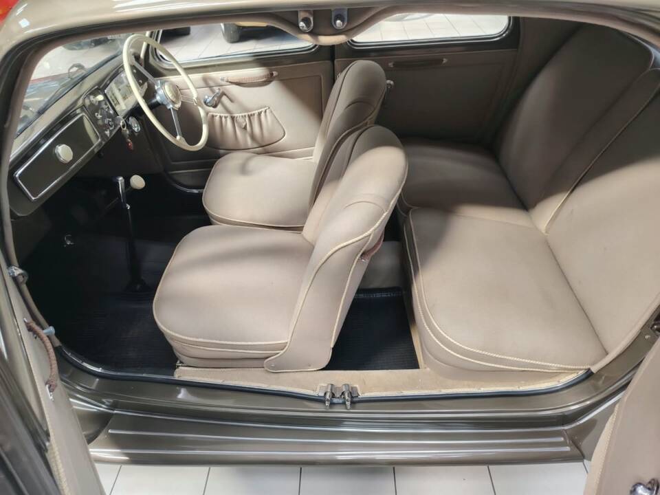 Image 36/77 de Lancia Aprilia (1949)