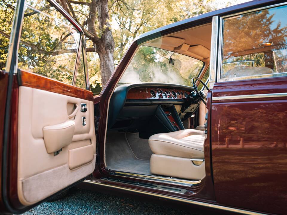 Immagine 46/50 di Rolls-Royce Silver Shadow I (1970)