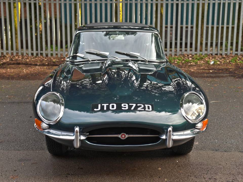 Bild 3/50 von Jaguar Type E (2+2) (1966)