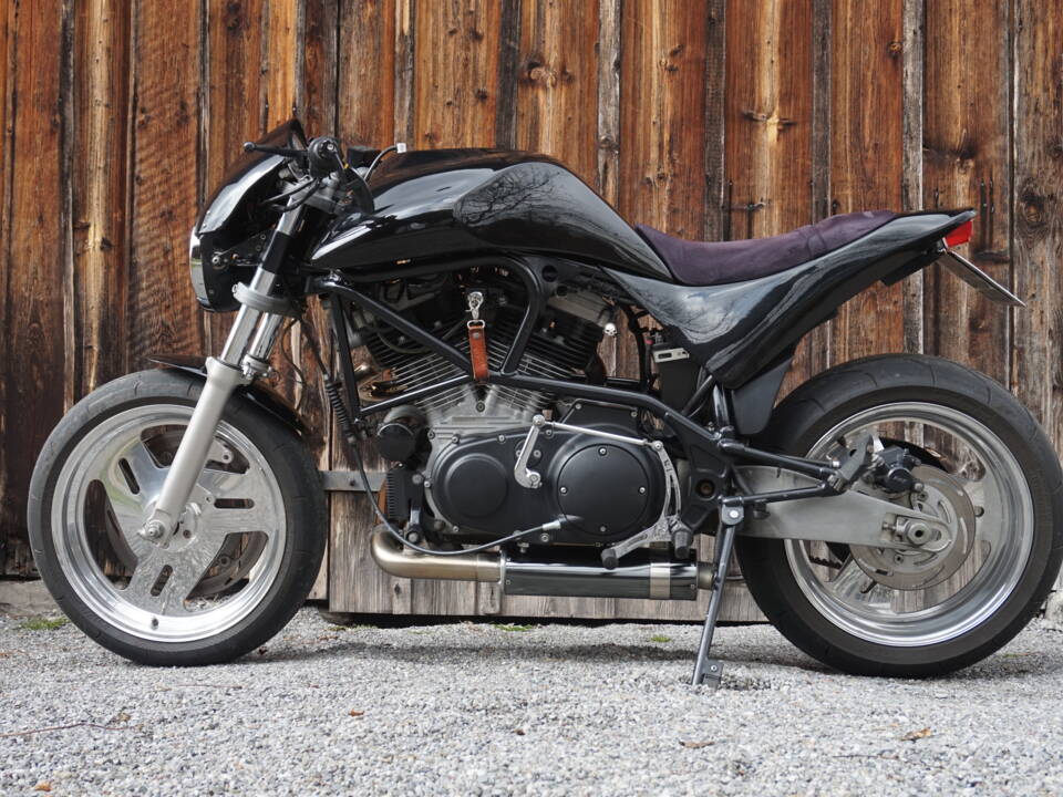Bild 1/7 von Buell DUMMY (2001)