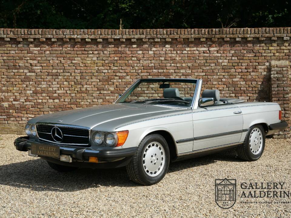 Image 1/50 of Mercedes-Benz 380 SL (1982)