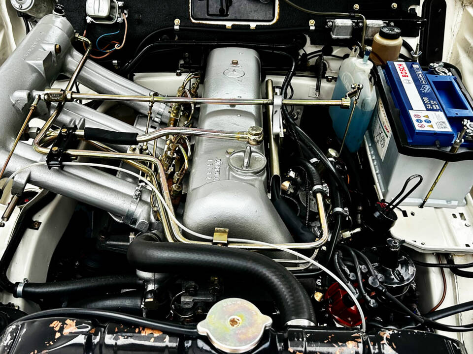 Bild 11/11 von Mercedes-Benz 220 SE b (1963)