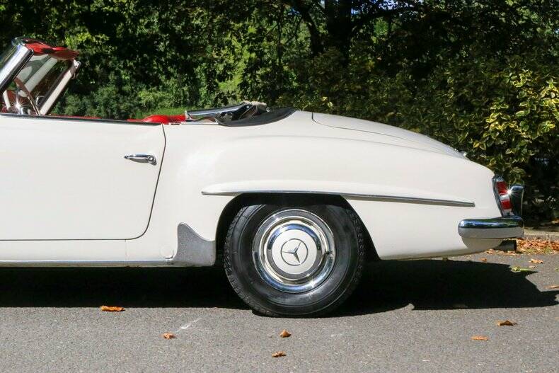 Afbeelding 31/50 van Mercedes-Benz 190 SL (1960)