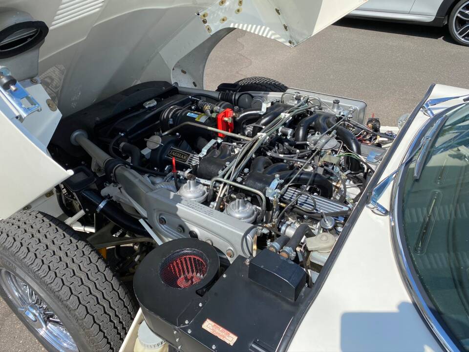 Bild 10/28 von Jaguar E-Type V12 (1973)