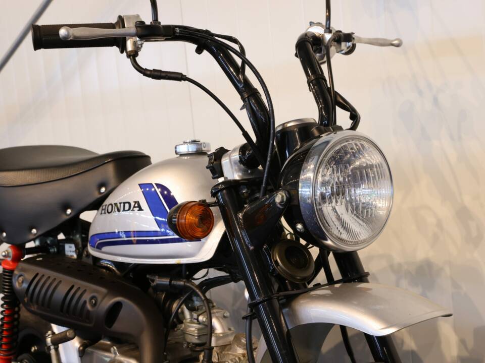 Bild 22/30 von Honda Z 50 Monkey (1900)