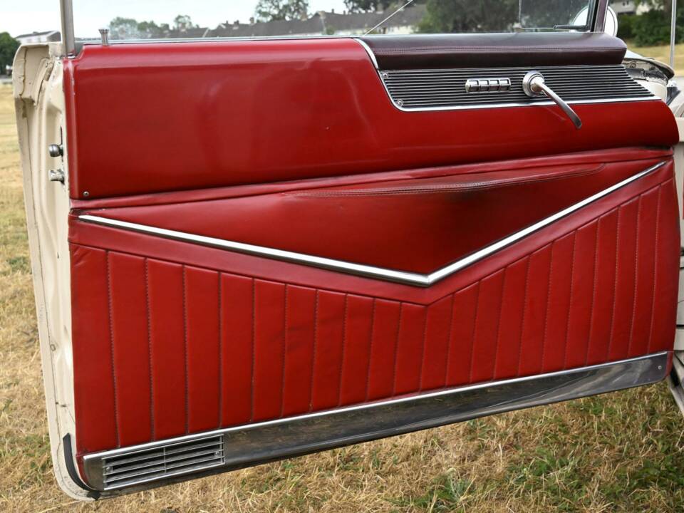 Bild 30/50 von Cadillac 62 Convertible (1954)