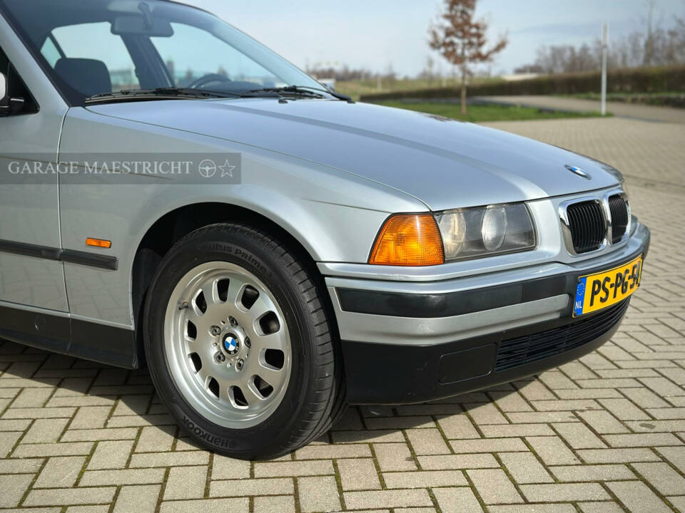 Imagen 13/100 de BMW 318is (1996)
