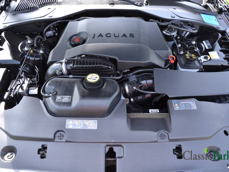 Bild 15/50 von Jaguar XJ 2.7 D (2008)