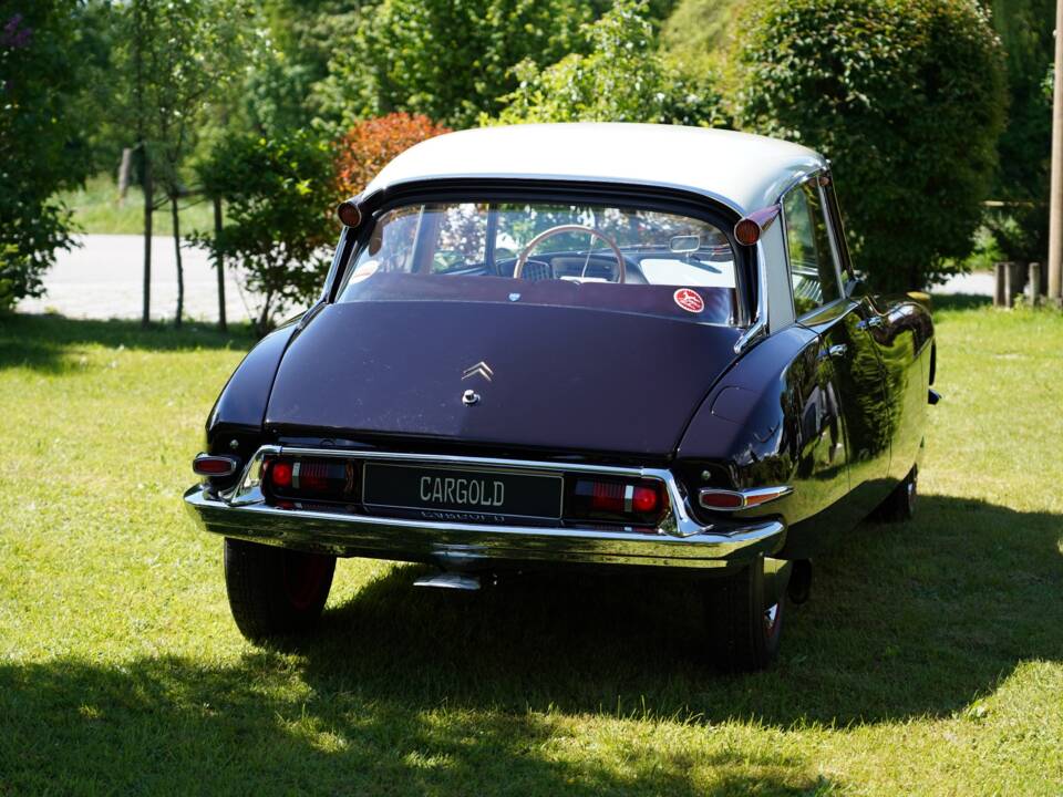Bild 12/12 von Citroën DS 19 (1957)