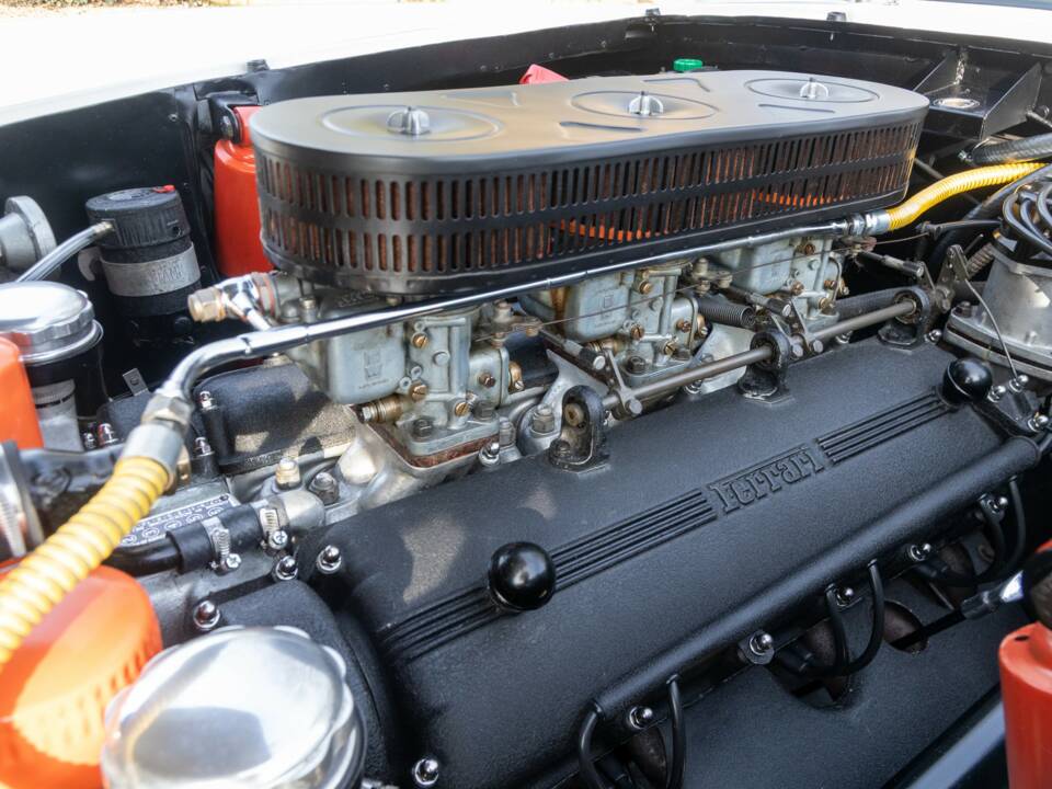 Bild 39/50 von Ferrari 250 GT/L Lusso (1964)