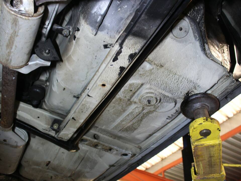 Image 15/21 of Alfa Romeo GTV 2.0 (1982)