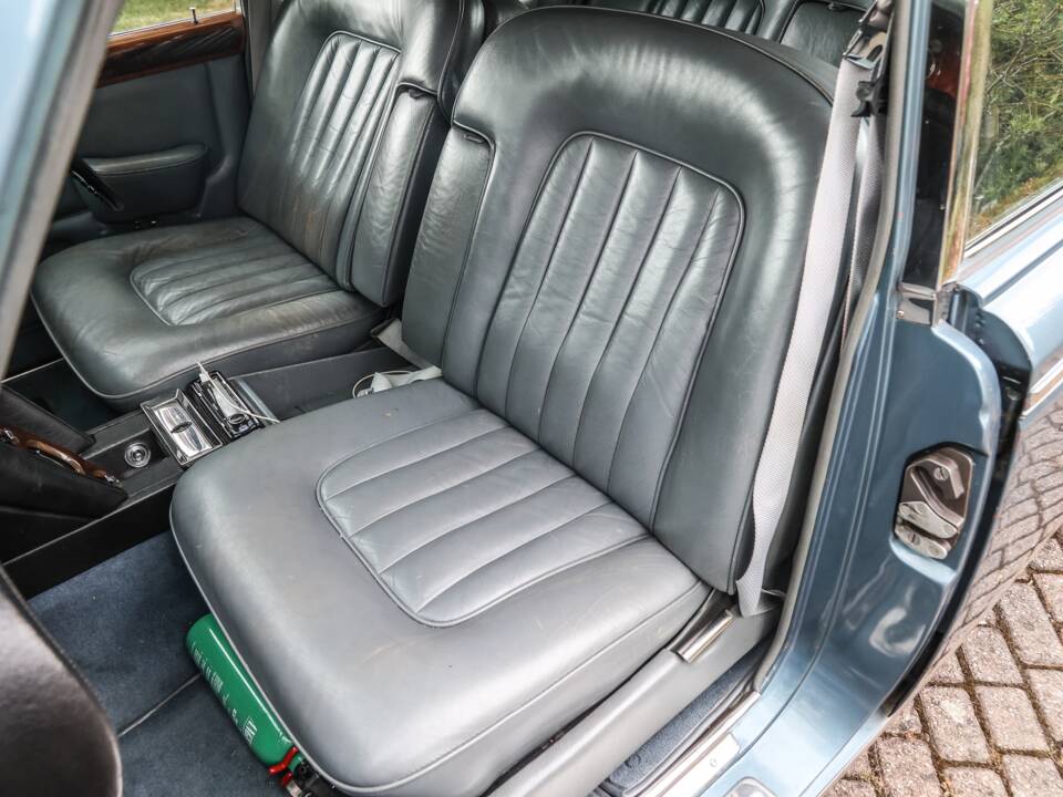 Image 29/35 of Rolls-Royce Silver Shadow I (1970)