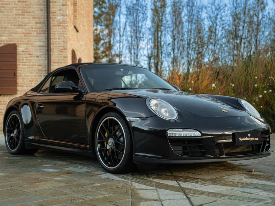 Immagine 2/50 di Porsche 911 Carrera GTS (2011)