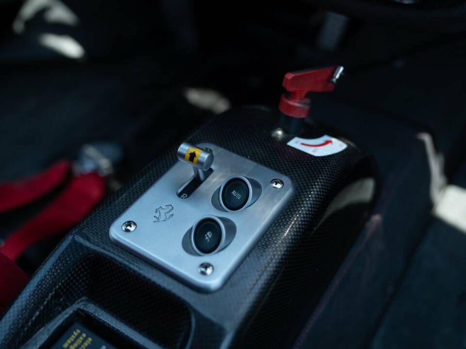 Bild 45/50 von Ferrari 360 Challenge (2003)