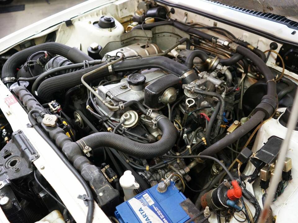 Image 40/55 of Mitsubishi Starion (1989)