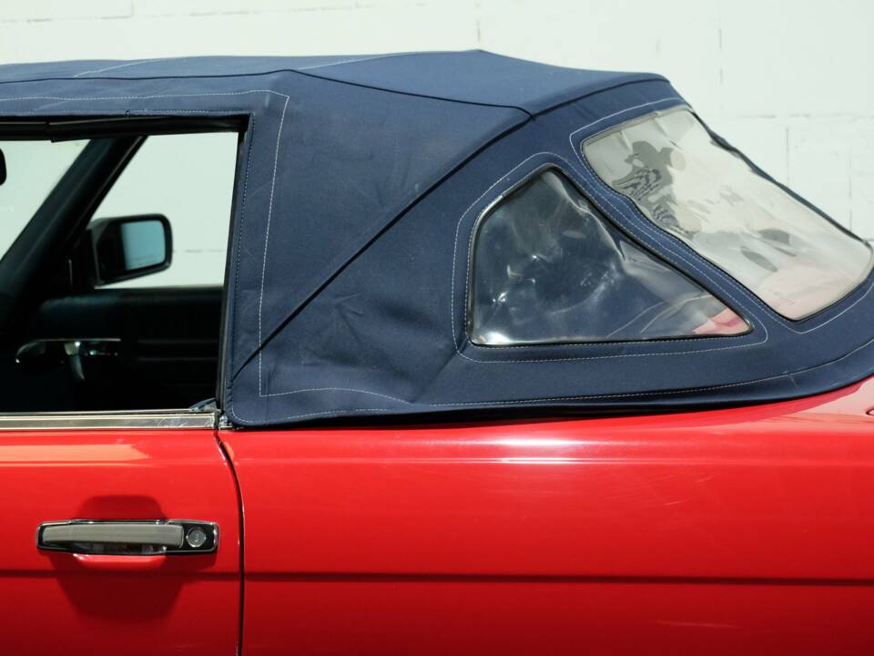 Image 33/42 de Mercedes-Benz 560 SL (1988)