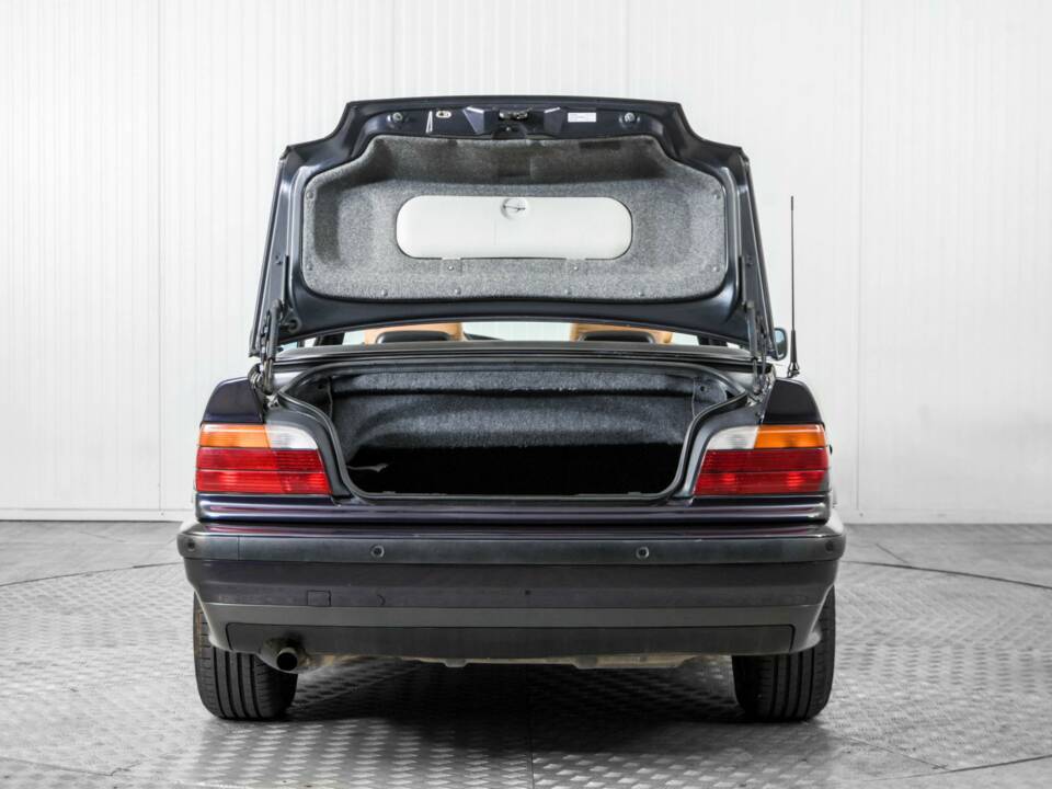 Bild 40/50 von BMW 318i (1996)