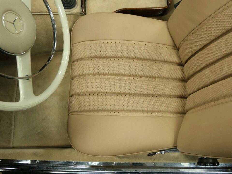 Bild 15/50 von Mercedes-Benz 250 SE (1966)