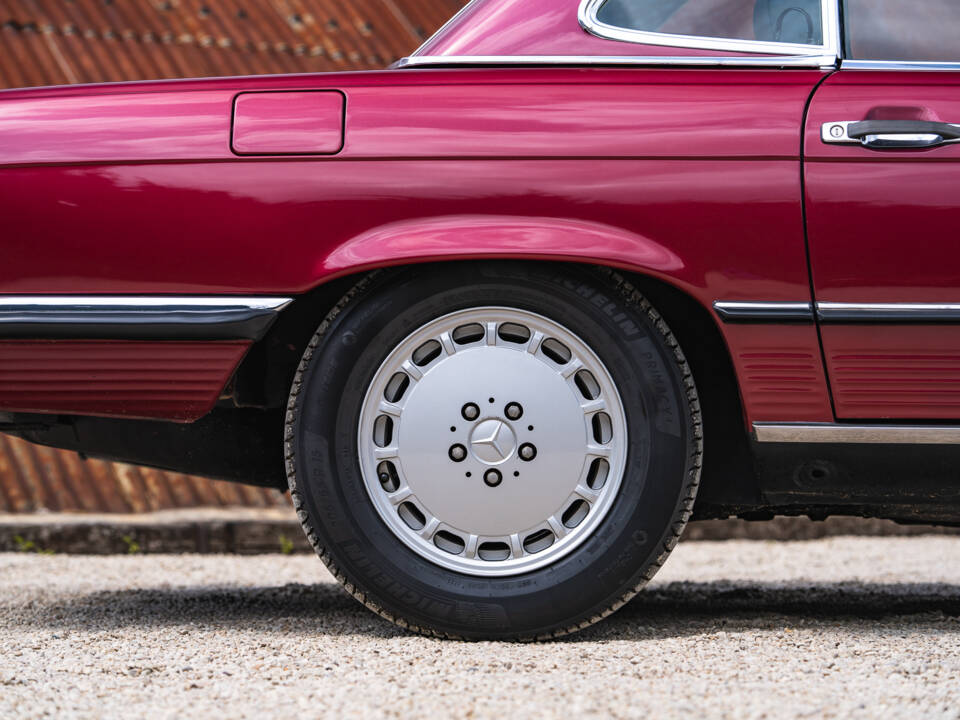 Immagine 34/36 di Mercedes-Benz 300 SL (1989)