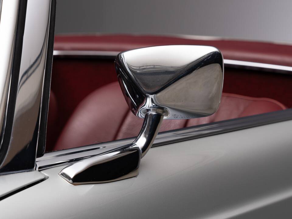 Bild 26/44 von Mercedes-Benz 280 SL (1970)