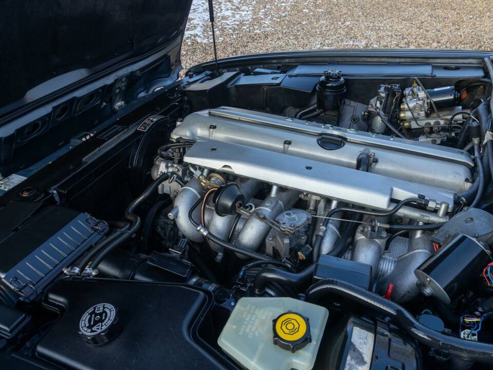 Image 17/50 of Jaguar XJ 6 4.0 Sovereign (1995)
