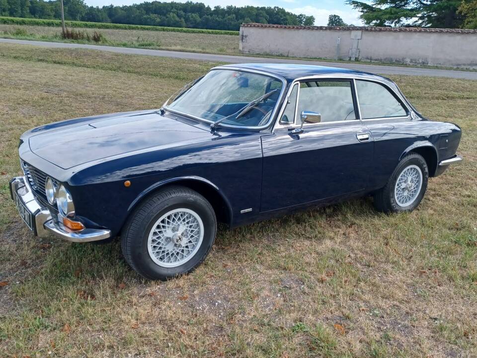 Image 1/8 of Alfa Romeo 2000 GTV (1973)