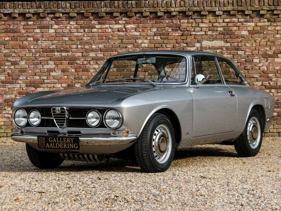 Afbeelding 1/50 van Alfa Romeo 1750 GT Veloce (1969)