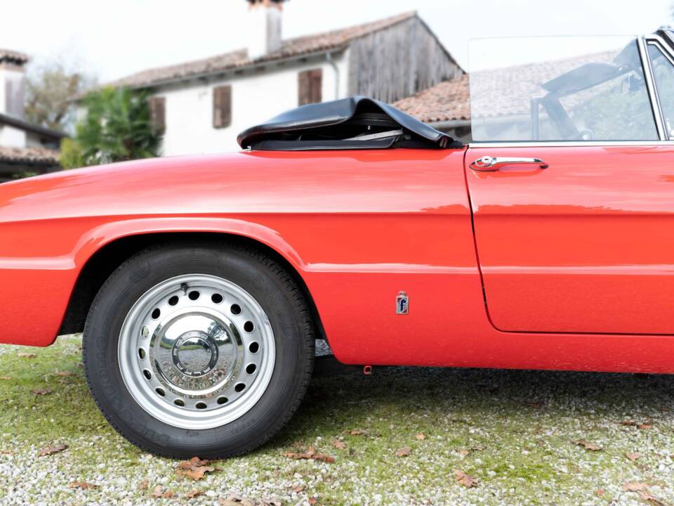 Image 18/31 de Alfa Romeo 1600 Duetto (1967)