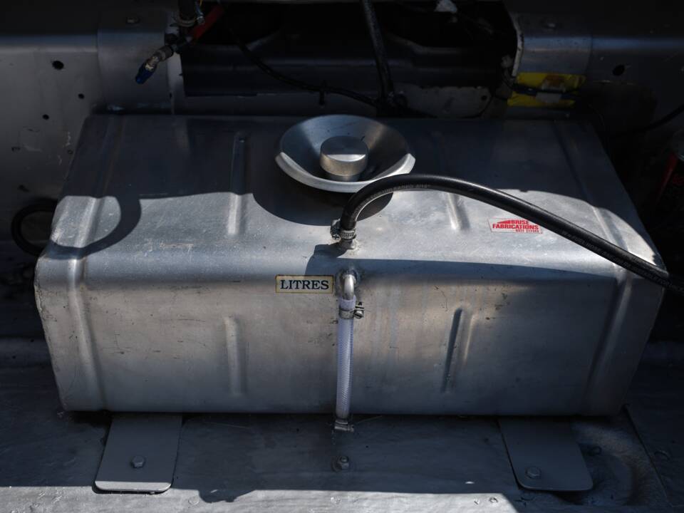 Image 13/50 de Jaguar Type E 3.8 (1970)