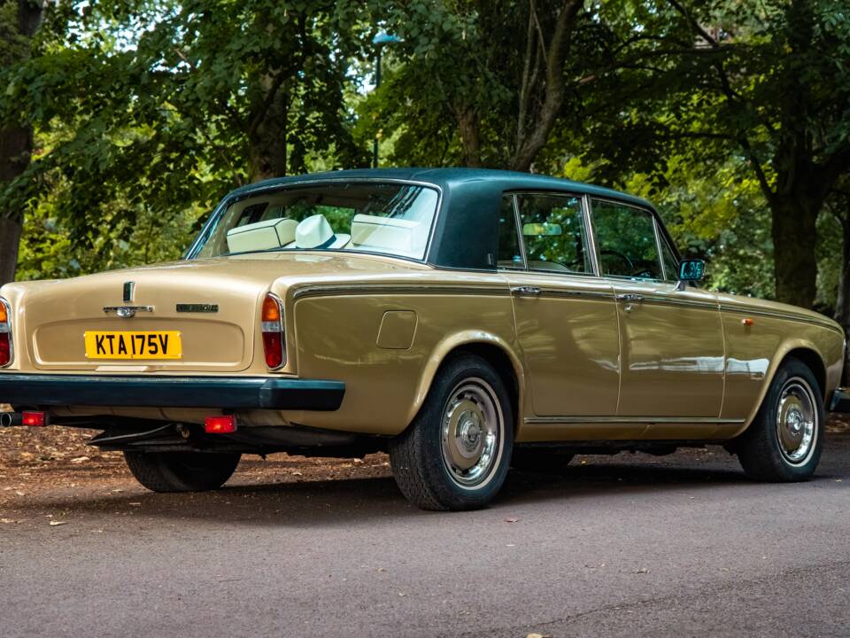 Image 3/36 of Rolls-Royce Silver Shadow II (1980)