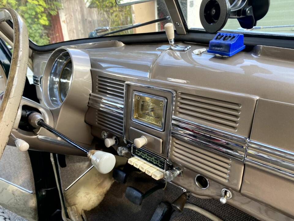 Image 2/8 of Opel Kapitän (1952)