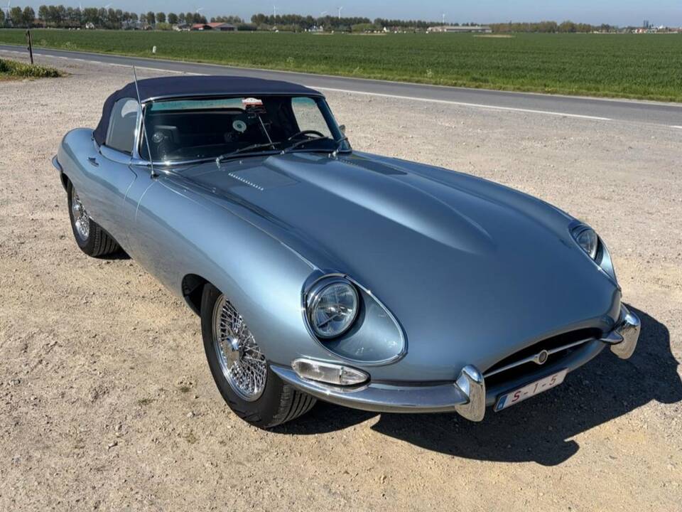 Afbeelding 3/8 van Jaguar E-Type (1968)