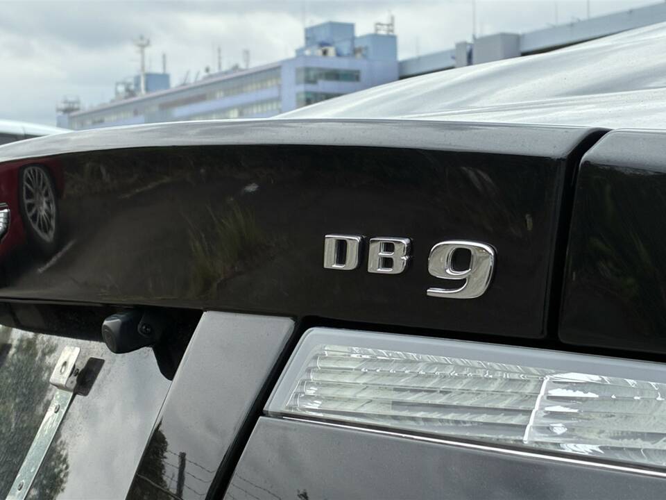 Imagen 9/60 de Aston Martin DB 9 (2011)