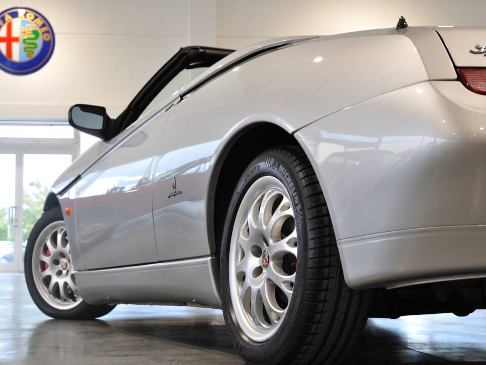 Image 11/32 of Alfa Romeo Spider 3.0 V6 24V (2002)