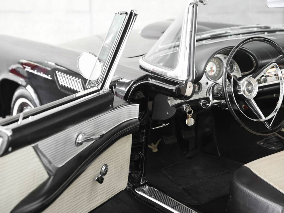 Immagine 43/50 di Ford Thunderbird (1957)