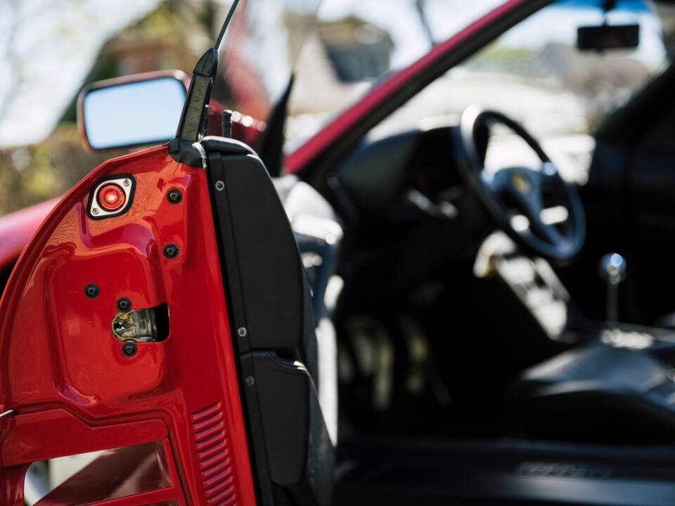 Image 15/30 of Ferrari 348 TB (1991)