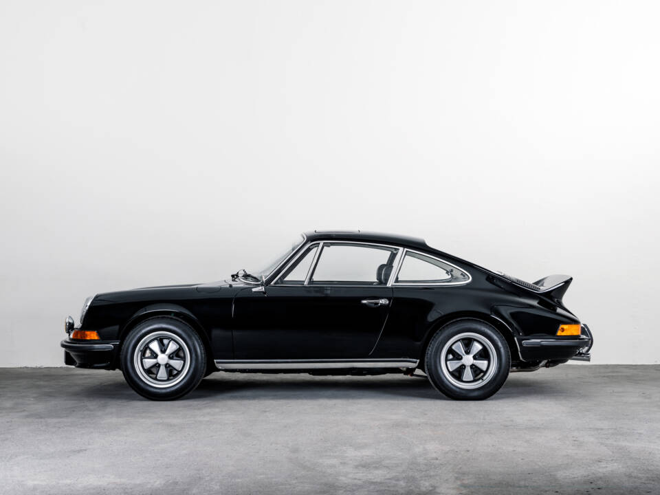 Image 2/14 of Porsche 911 Carrera RS 2.7 (Touring) (1973)