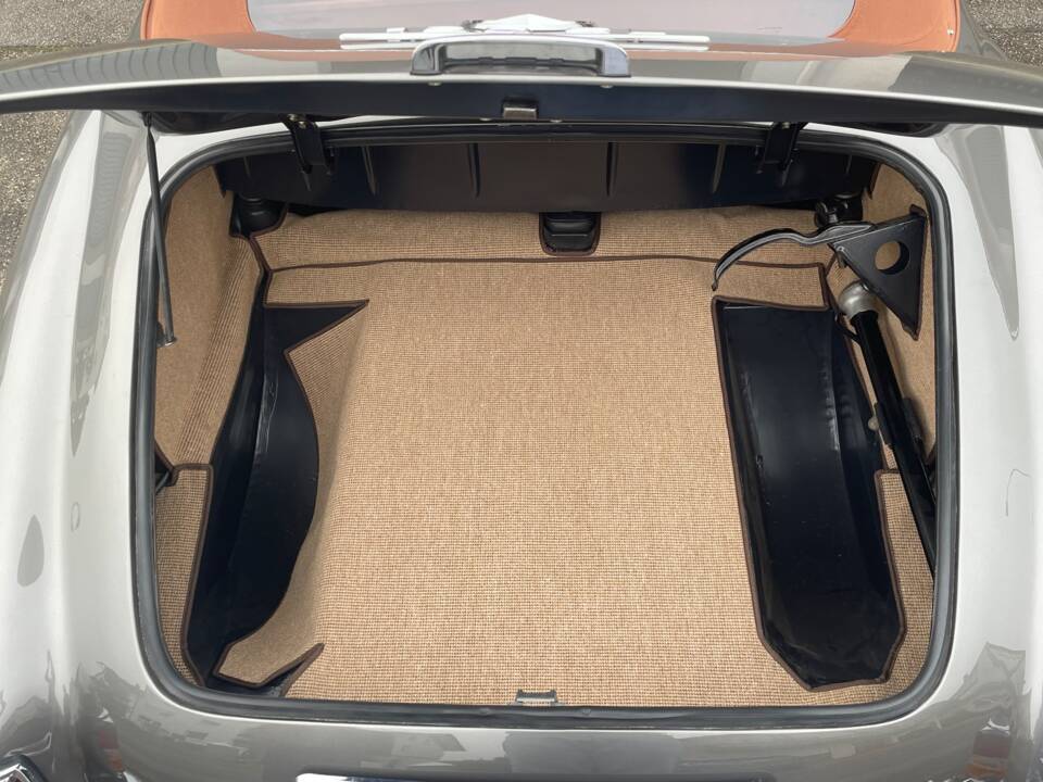 Image 12/51 de Mercedes-Benz 190 SL (1960)